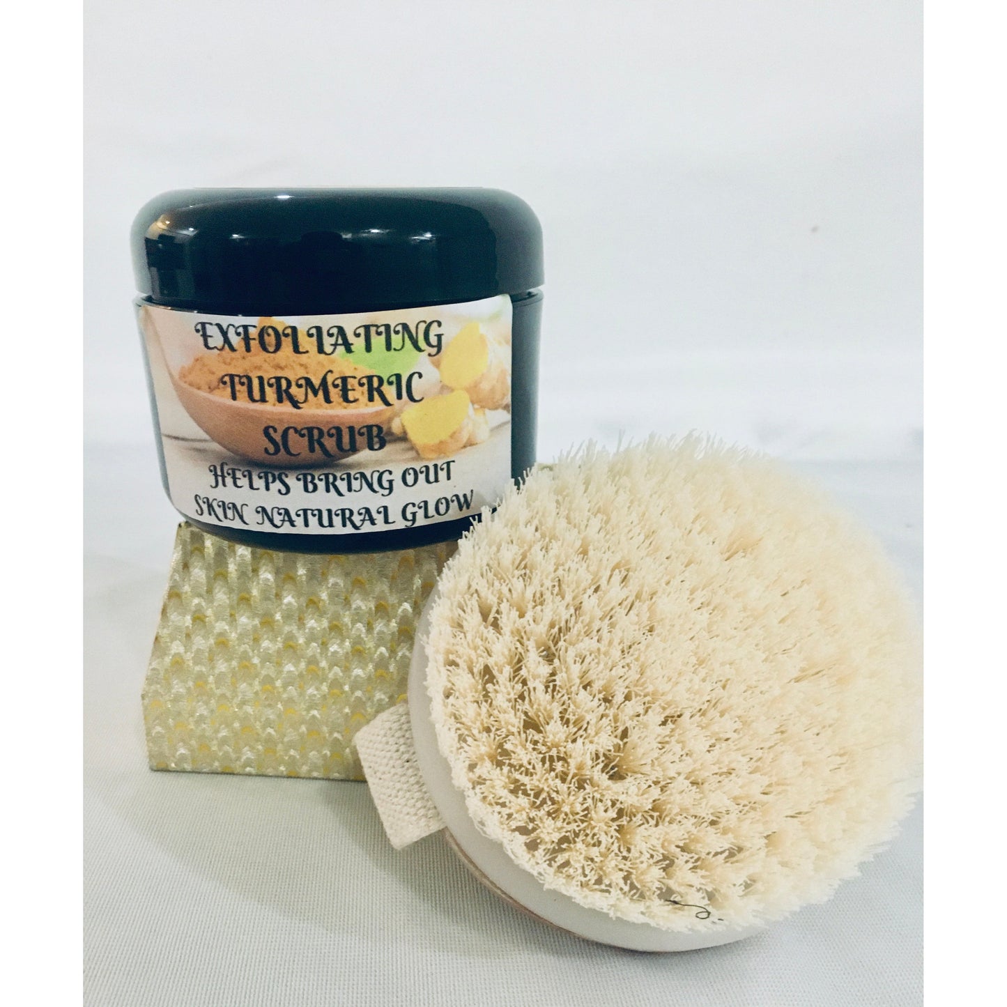 BC107   TURMERIC SCRUB & BODY BRUSH Quin Skin Care